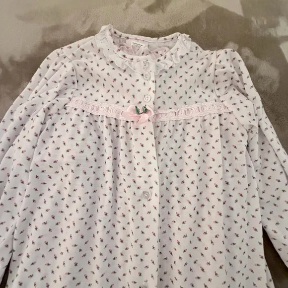 Laura Dale Pink Rosebud Traditional Peignoir Set - Picture 2 of 8